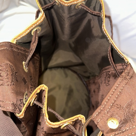 MCM Vintage Brown Nylon Drawstring Sling Bag/Backpack - Picture 6 of 6